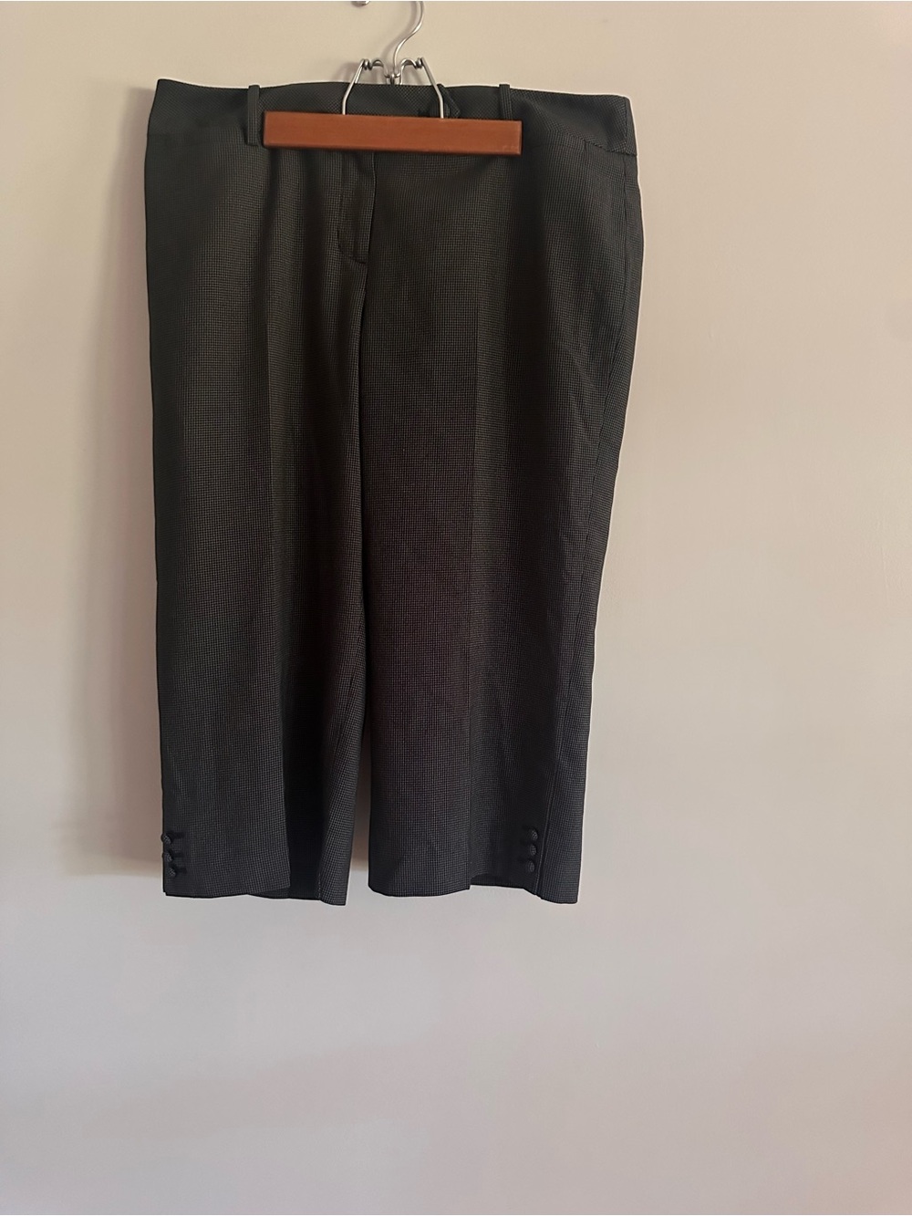 Classic Black Cropped Anne Klein Dress Pants